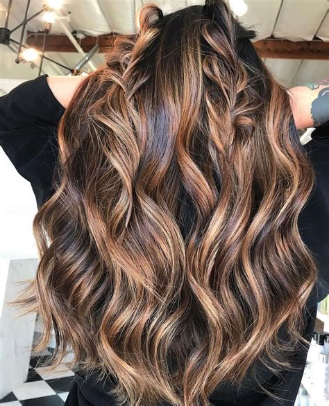 caramel brown hair with blonde highlights